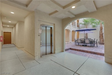 An amazingly attractive 55+ condo in Terra Bella, immaculate and