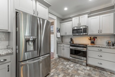 Welcome to this Beautifully designed home, built on 2017 - photo 20