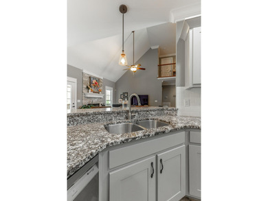 Welcome to this Beautifully designed home, built on 2017 - photo 30