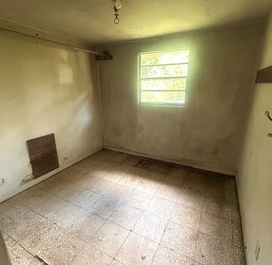 Looking for a fixer-upper, here it is. 2br 1 ba house on School - photo 7