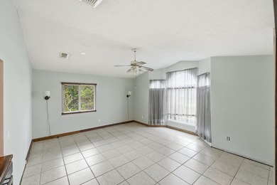 This is a unapproved short sale. Submit your offer for this - photo 5