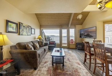 SELLER WILL PREPAY ONE YEAR OF HOA FEES WITH ACCEPTABLE OFFER! - photo 11