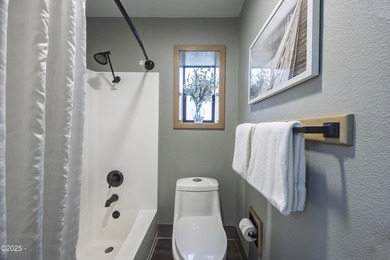SELLER WILL PREPAY ONE YEAR OF HOA FEES WITH ACCEPTABLE OFFER! - photo 16