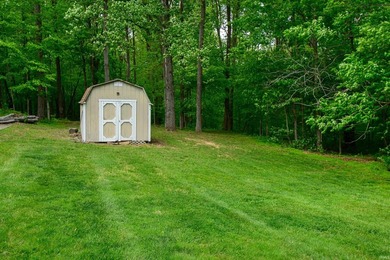 This stunning property is a true nature lover's paradise - photo 33