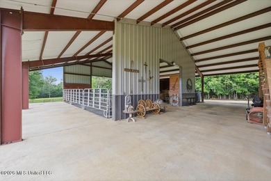Tucked at the end of an 800-foot gravel drive just outside - photo 33