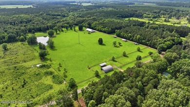 Tucked at the end of an 800-foot gravel drive just outside - photo 46
