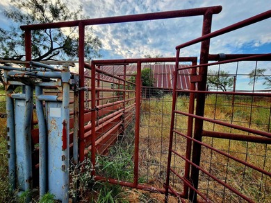 Nestled in the heart of the Texas Hill Country, this remarkable - photo 28