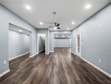 Welcome to luxury living in the prestigious Crystal Lake Golf & - photo 44