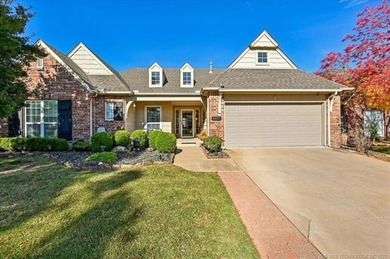 Welcome to this charming patio home nestled within the gated