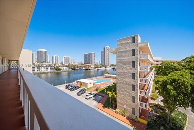 Little Maule Lake Condo For Sale in Aventura Florida