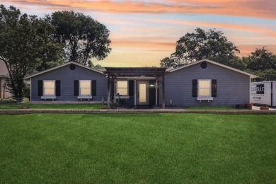 Lake Home For Sale in Granbury, Texas