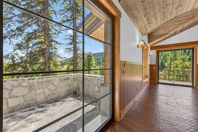 Welcome to Chteau Corbeau (Raven Castle), one of Tamarack - photo 13