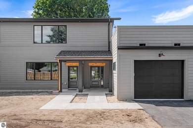 Under $800K in Charlevoix - brand-new luxury offering. Hard to - photo 8