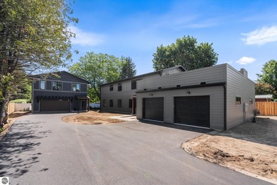 Under $800K in Charlevoix - brand-new luxury offering. Hard to - photo 5