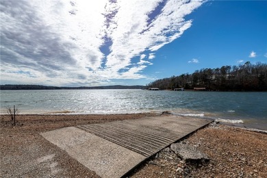 Welcome to the lake area community of Beaver Shores. Charming - photo 4