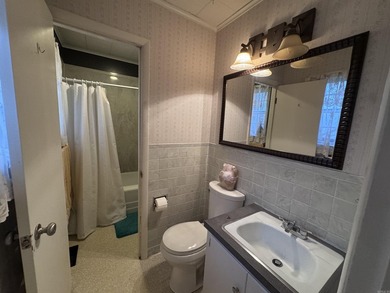 New photos! Welcome to this charming 3-bedroom, 1.5-bath ranch - photo 15