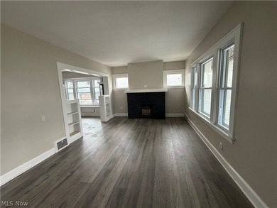 Looking for a turnkey investment or the perfect owner-occupied - photo 19