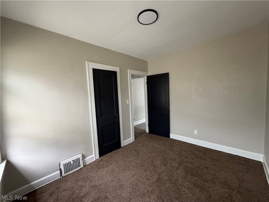 Looking for a turnkey investment or the perfect owner-occupied - photo 21