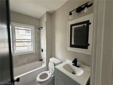 Looking for a turnkey investment or the perfect owner-occupied - photo 22