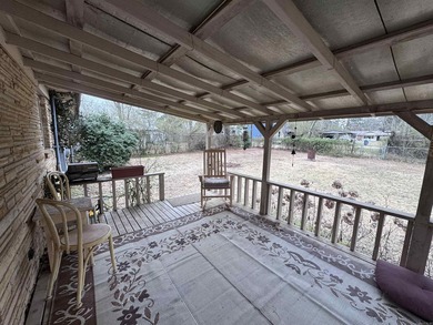New photos! Welcome to this charming 3-bedroom, 1.5-bath ranch - photo 27
