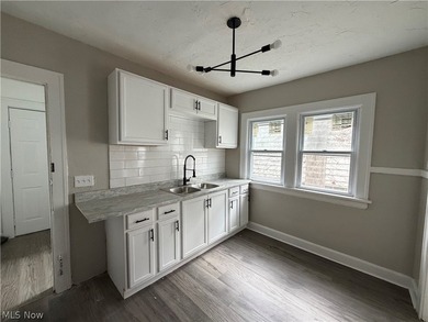 Looking for a turnkey investment or the perfect owner-occupied - photo 27