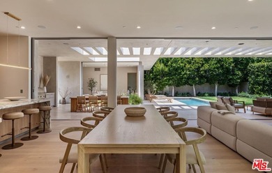 Located on one of Brentwood's most coveted streets and moments - photo 10