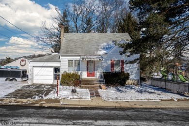 Lake Home Sale Pending in Netcong Boro, New Jersey