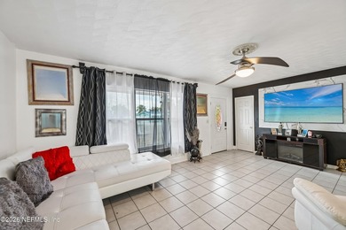 Main residence with two additional studio-style areas, extra - photo 3
