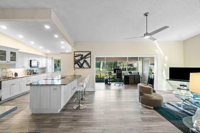 Rarely available & totally remodeled 2-bed, 2-bath END UNIT - photo 8