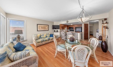 This lovely Unit is nicely furnished with great views. Location