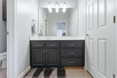 Don't miss this charming home with a fantastic one-level floor - photo 22
