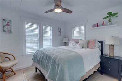 Beautiful coastal cottage, completely remodeled, new 40yrroof,AC - photo 23
