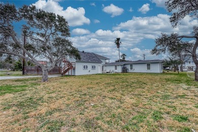 Beautiful coastal cottage, completely remodeled, new 40yrroof,AC - photo 31