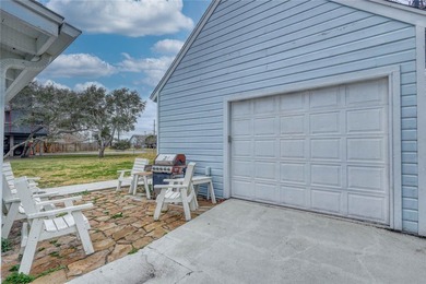 Beautiful coastal cottage, completely remodeled, new 40yrroof,AC - photo 34