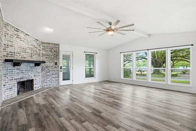 WATERFRONT - PRICE ADJUSTED TO MAKE IT EASIER FOR YOU TO BE ON - photo 4