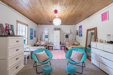 Peaceful country living on 5 beautiful acres in a private - photo 13