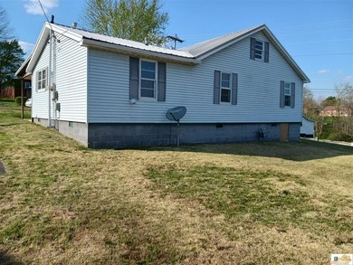 Wonderful opportunity to build sweat equity, rental home or fix - photo 4