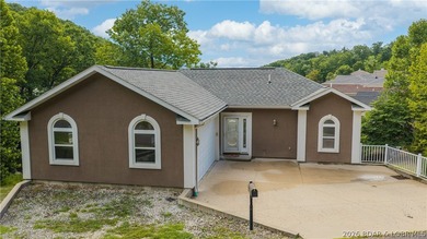 Lakefront living in a peaceful cove at the 26mm! Breathtaking - photo 38