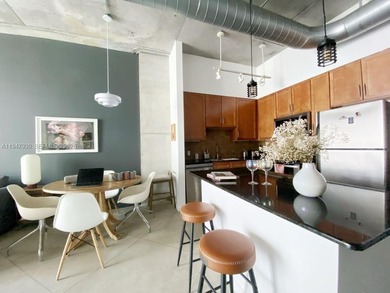 **MOTIVATED SELLER**Welcome to your modern SoHo-Style 1/1 loft