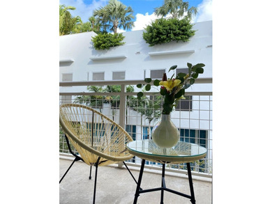 **MOTIVATED SELLER**Welcome to your modern SoHo-Style 1/1 loft