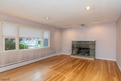 Exceptional Packanack Lake ranch offering the perfect blend of - photo 11