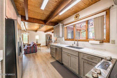 Welcome to this one-of-a-kind custom home in the desirable Elk - photo 15
