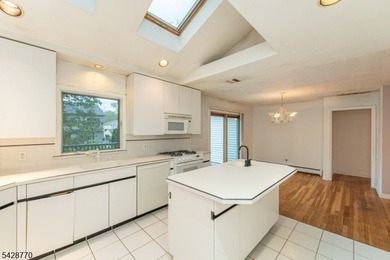 Exceptional Packanack Lake ranch offering the perfect blend of - photo 18
