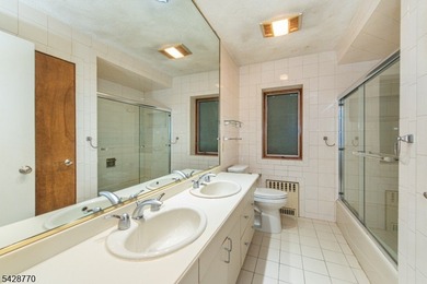 Exceptional Packanack Lake ranch offering the perfect blend of - photo 28
