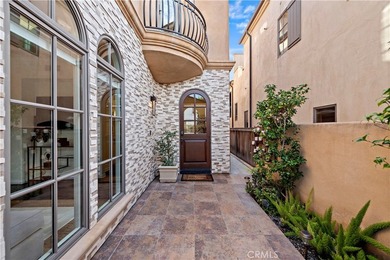432 Acacia is a sophisticated home offering the perfect blend of - photo 5