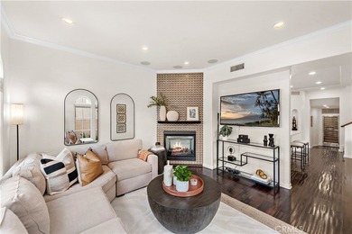 432 Acacia is a sophisticated home offering the perfect blend of - photo 8