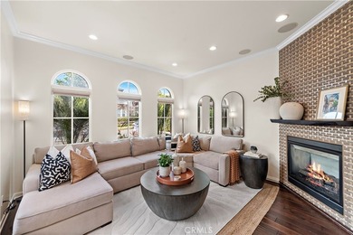 432 Acacia is a sophisticated home offering the perfect blend of - photo 9