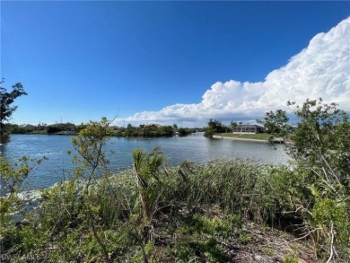 Cape Coral Lakes Area Lot For Sale in Cape Coral Florida