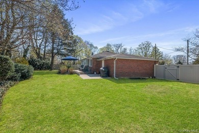 Just right on every front: super tasteful, renovated 3 bedroom 1 - photo 16