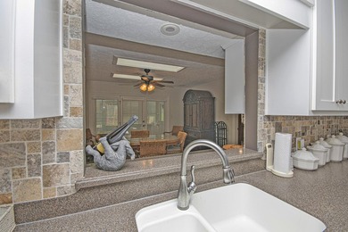 Welcome home to this beautifully updated ranch-style residence - photo 21